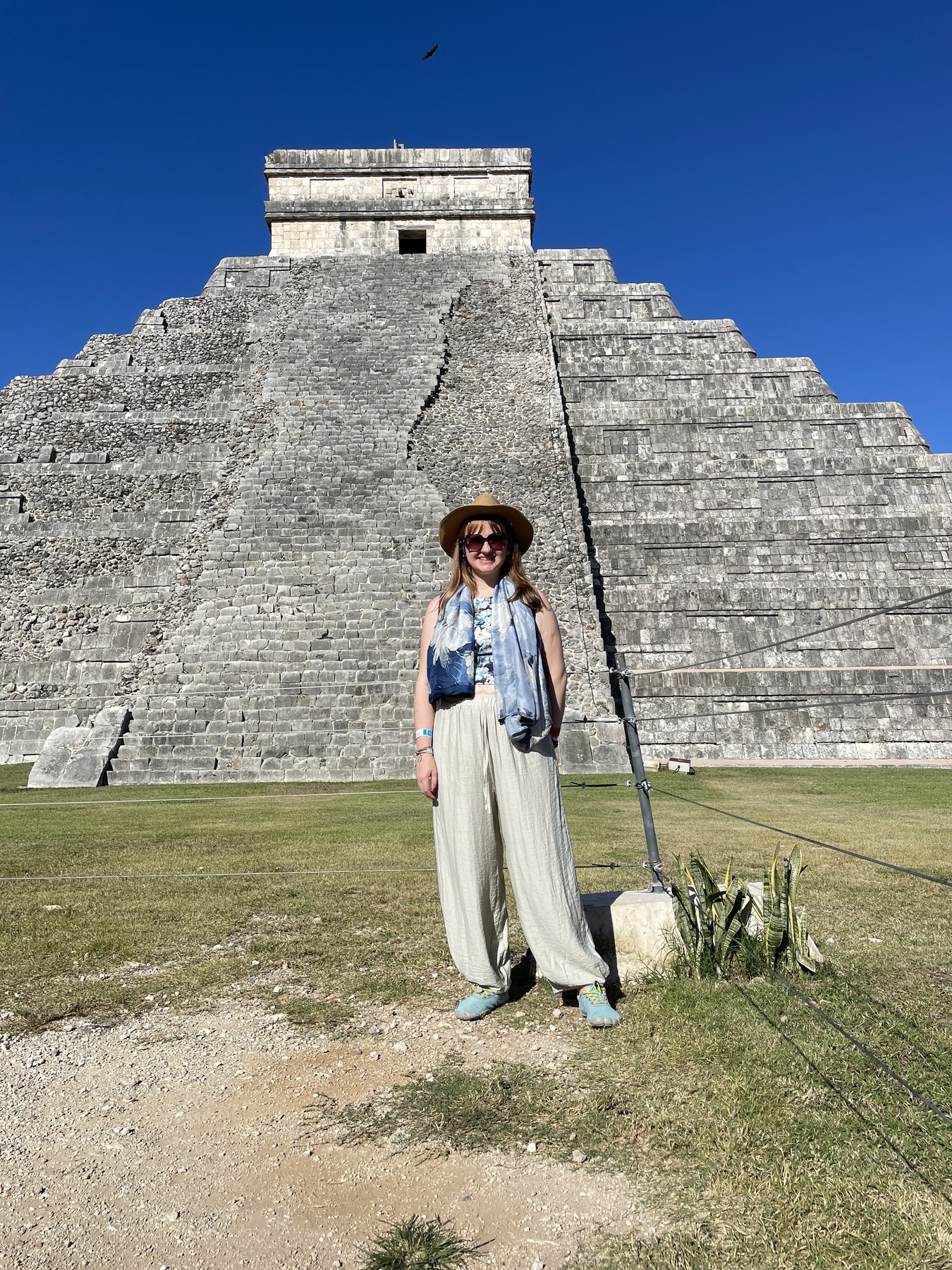 Georgia standing before the stepped pyramid at Chichén Itzá